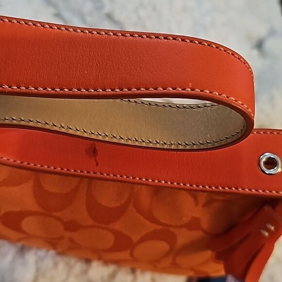 2000s RARE Coach Baguette Hampton Soft Demi Bag-Orange, Signature, NWT - Picture 11 of 11